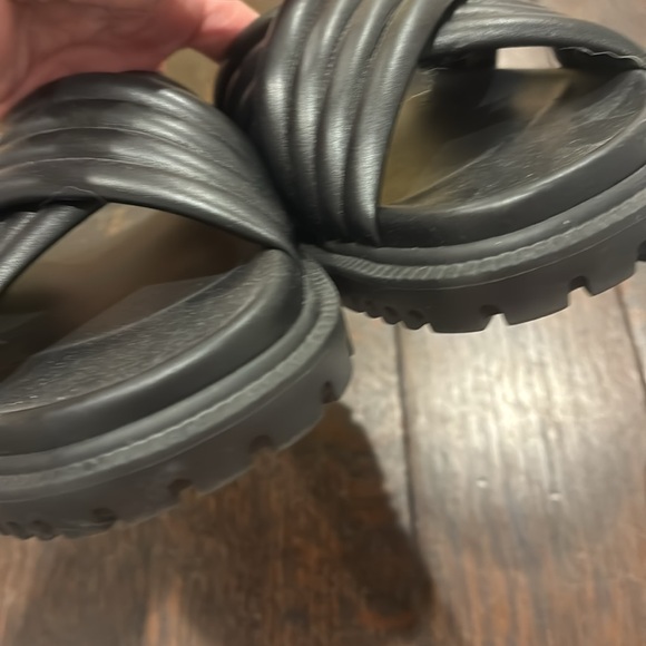 Christian Dior slides - Picture 2 of 6